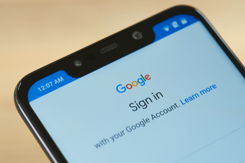 how to read my wife's text messages from my phone